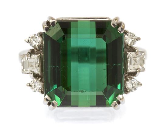 An 18 Karat White Gold Tourmaline 154bc1