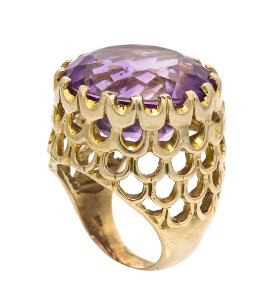 A 14 Karat Yellow Gold and Amethyst 154d6e