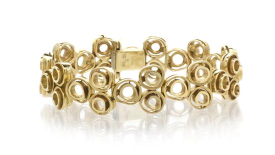 A 14 Karat Yellow Gold Circle Bracelet