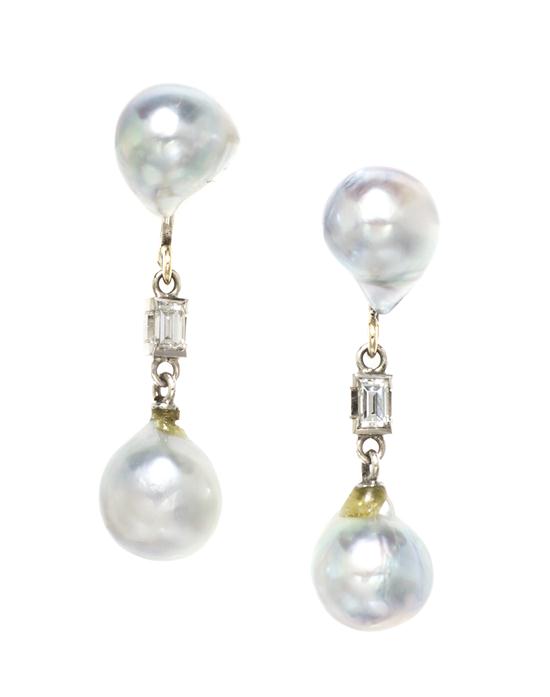 A Pair of White Gold Cultured Pearl 15527c