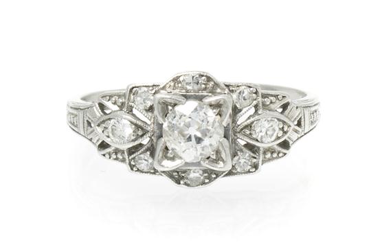 A Group of Vintage Diamond Rings 15528b