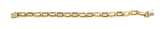 An 18 Karat Yellow Gold Link Bracelet 155294