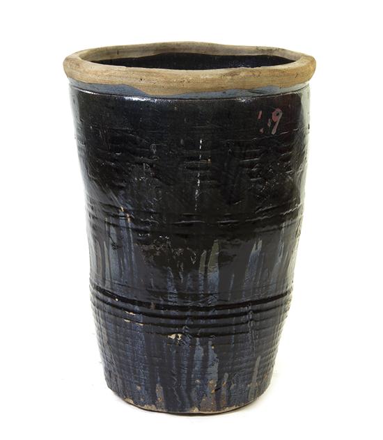 A Chinese Glazed Pottery Jar of 155540