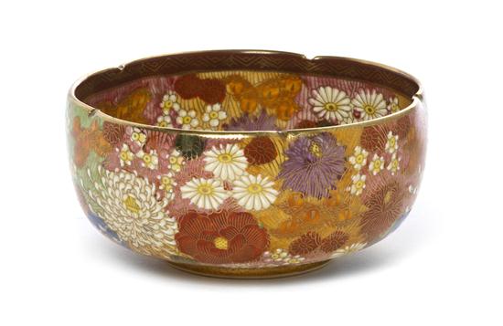  A Japanese Satsuma Bowl of lobed 155571