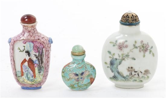 A Group of Three Porcelain Snuff 15559e