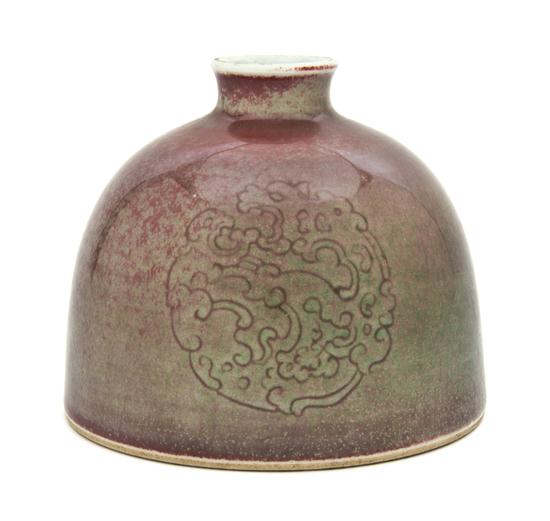 A Chinese Porcelain Water Pot of 1555d2