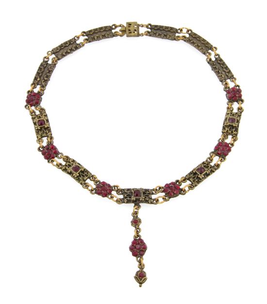 A Garnet Necklace 1920s with dark goldtone