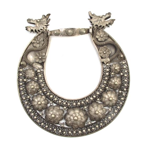 A Chinese Silver Torque Collar 1535e9