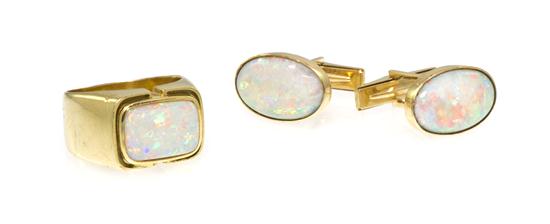 A Yellow Gold and Opal Demi Parure 1537ee