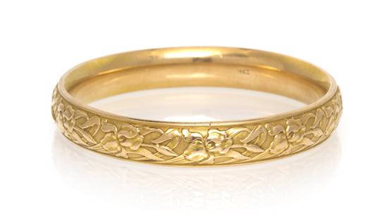  A 14 Karat Yellow Gold Foliate 15380b