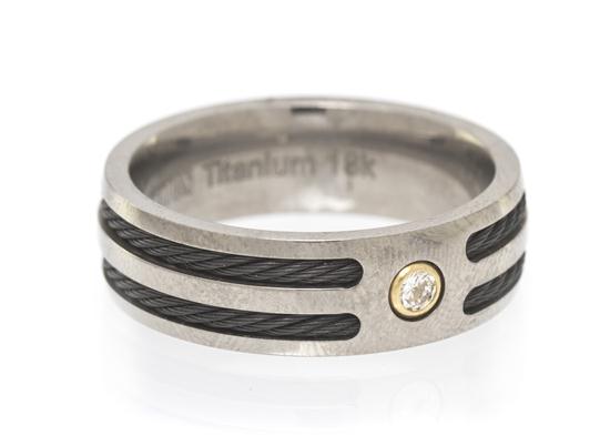 A Titanium 18 Karat Yellow Gold 153824