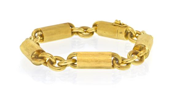 An 18 Karat Yellow Gold Link Bracelet