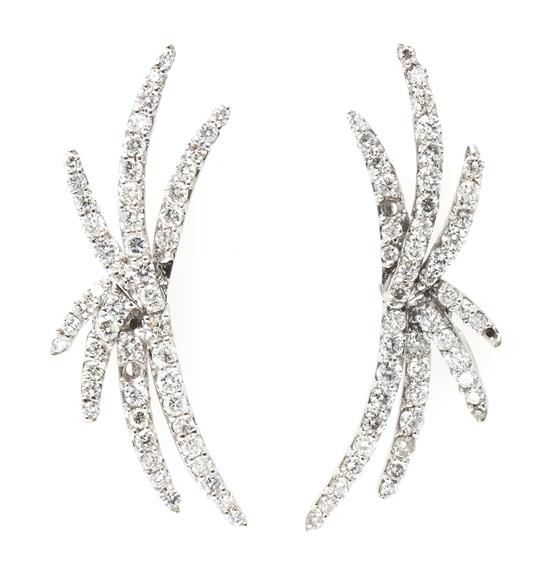  A Pair of 18 Karat White Gold 15386e