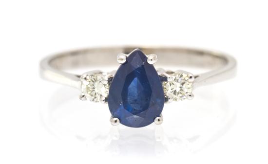 An 18 Karat White Gold Sapphire 1538b7