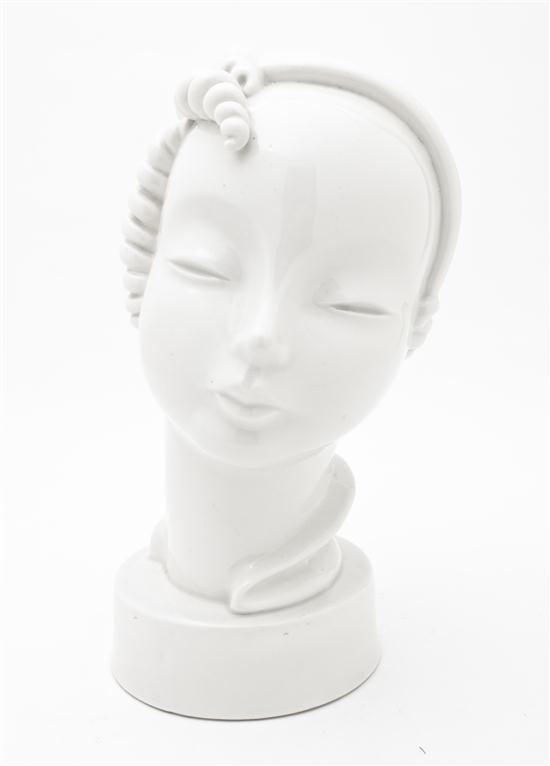 A Porcelain Head of a Lady Kent