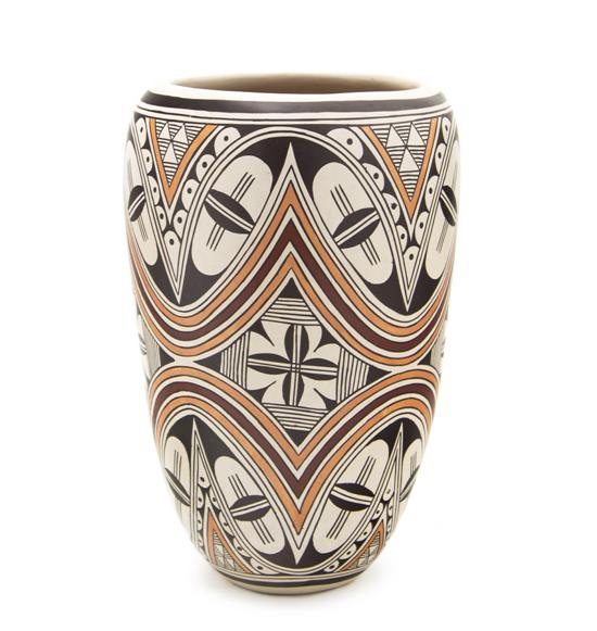 A Hopi Large Cylindrical Vase with 153bd4