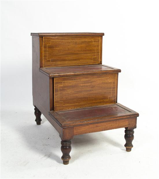 A Set of Mahogany and Leather Inset 153e21