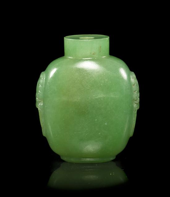 A Carved Jadeite Snuff Bottle of 1541e9