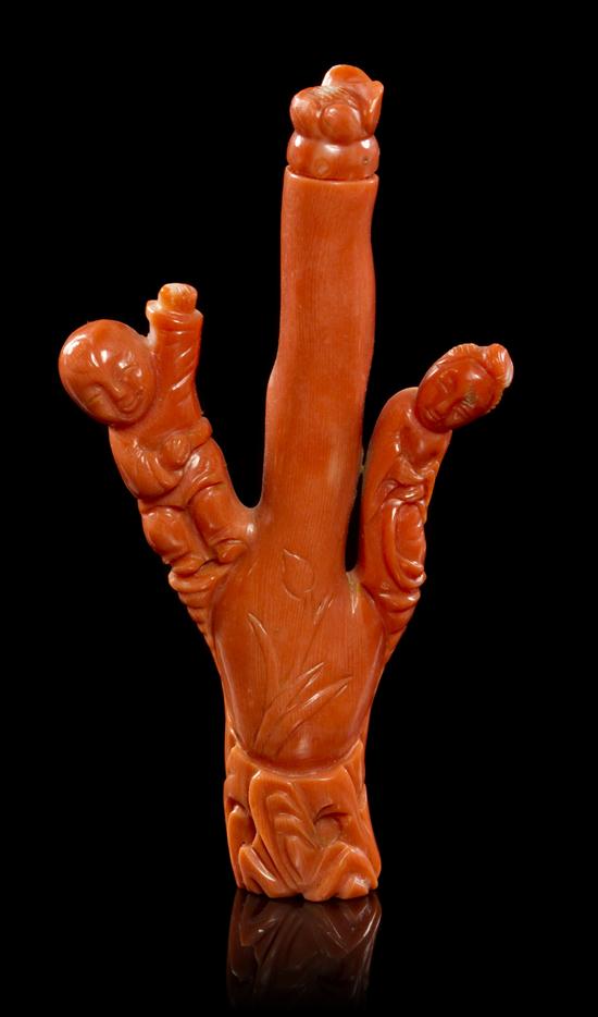  A Carved Coral Snuff Bottle having 1541ef