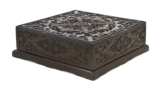 A Carved Zitan Lidded Box with 15424e