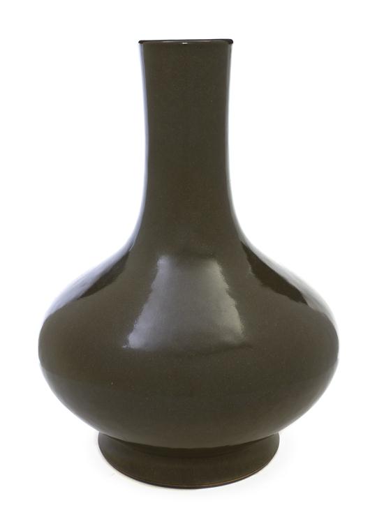  A Chinese Tea Dust Glazed Vase 154271