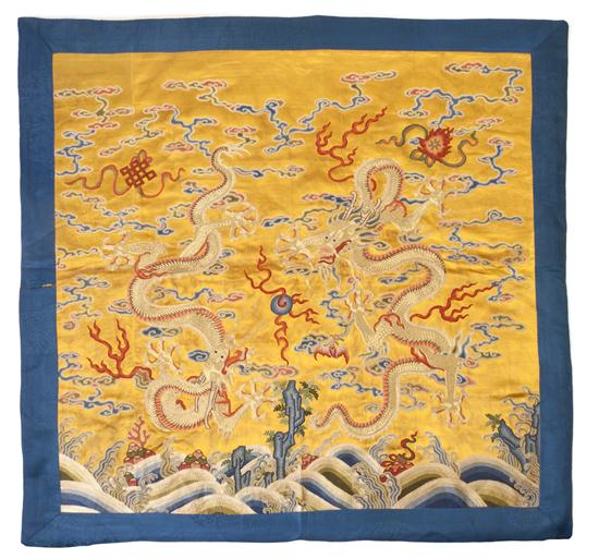 A Chinese Embroidered Silk Panel 1542e1