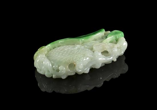 A Jadeite Toggle of a Peanut of 1543d9