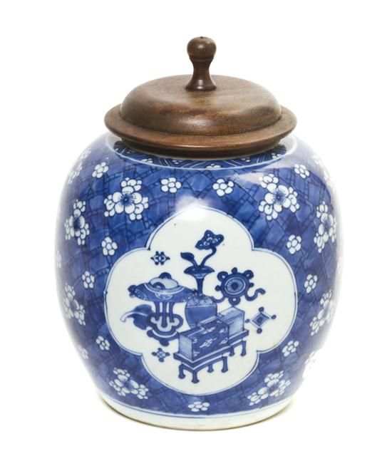 A Chinese Porcelain Ginger Jar 15441d
