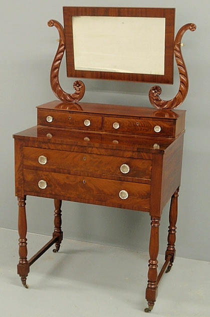 New York classical form mahogany dressing