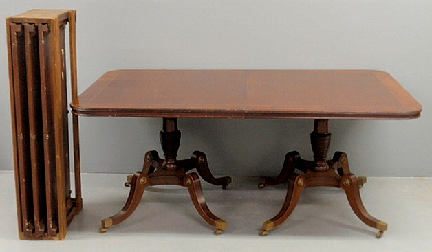 Regency style mahogany dining table