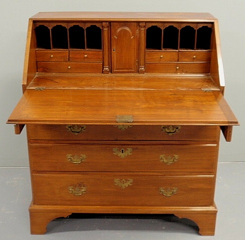 Pennsylvania walnut slant-lid desk c.1780