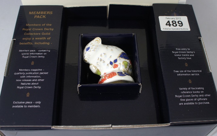 Royal Crown Derby Paperweight Derby 157017