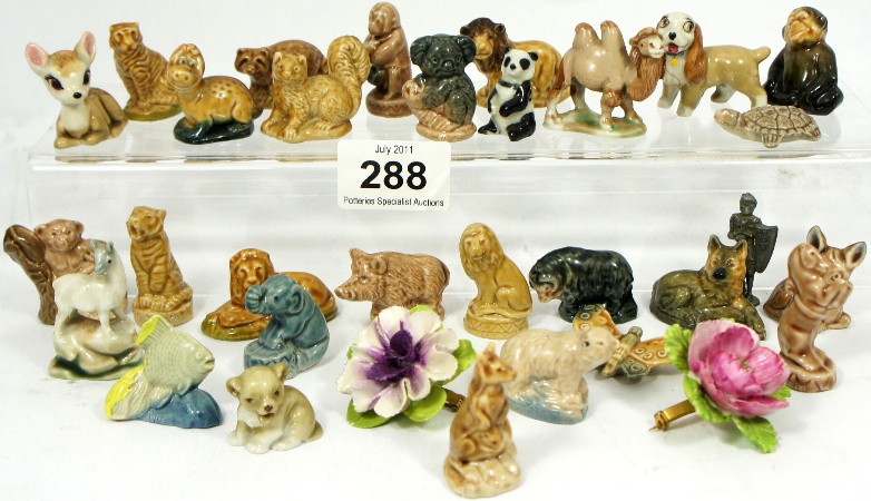 Various Wade Whimsies to include 15711d