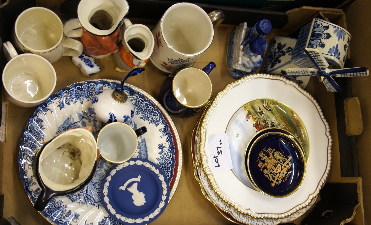 A Collection of various Pottery 1571de