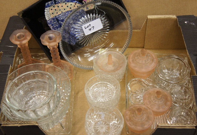 Tray mixed glassware comprising fruit