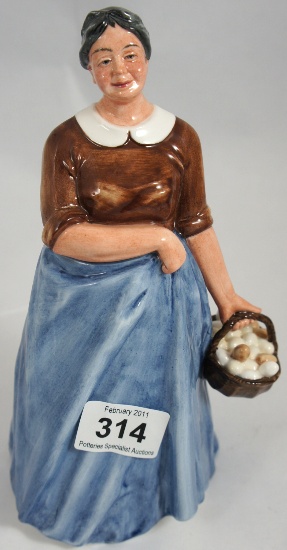 Royal Doulton Figure Farmers Wife 1572ca