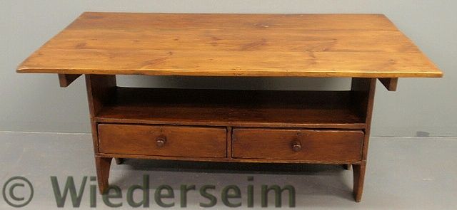 Pine two-drawer bench table 19th