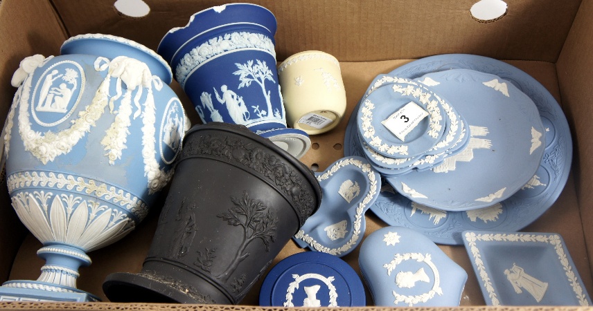 A collection of Wedgwood Jasperware 1576d0