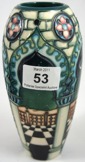 Moorcroft vase decorated in the 1576fc