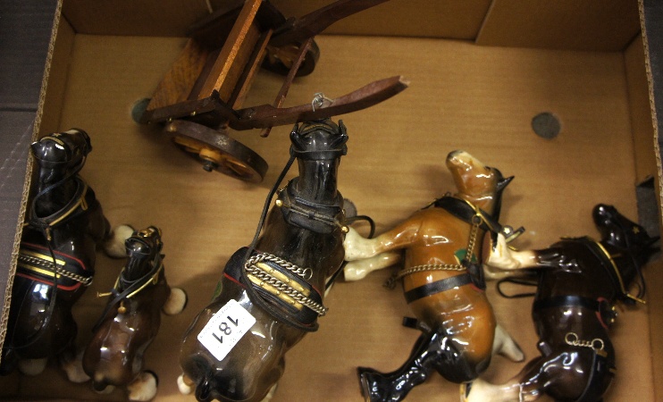 A collection of 5 Melba Ware Horses