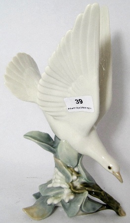 Lladro Figure of a Turtle Dove Height