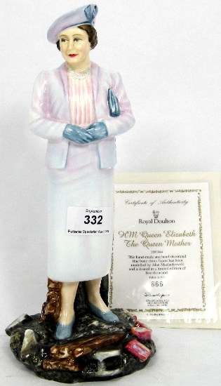 Royal Doulton Figure HM Queen Elizabeth 157f4a