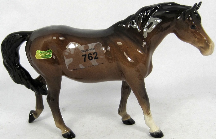 Beswick Walking Pony in brown gloss 1580a1