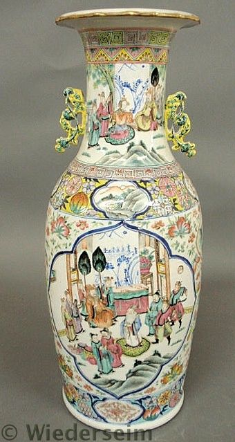 Large Asian porcelain urn 19th 15839a