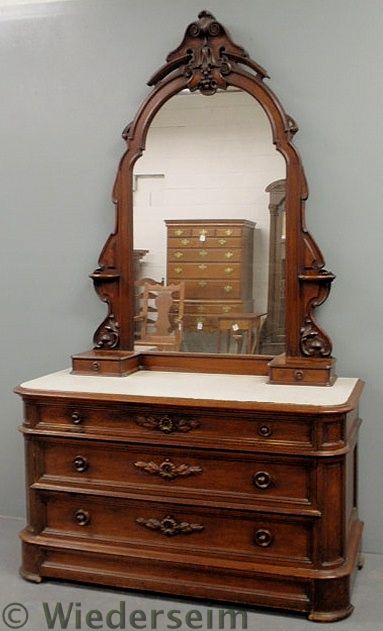 Large Victorian carved walnut dresser 1583bd