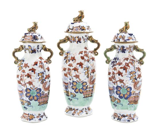 A Set of Three English Ceramic 155e8a