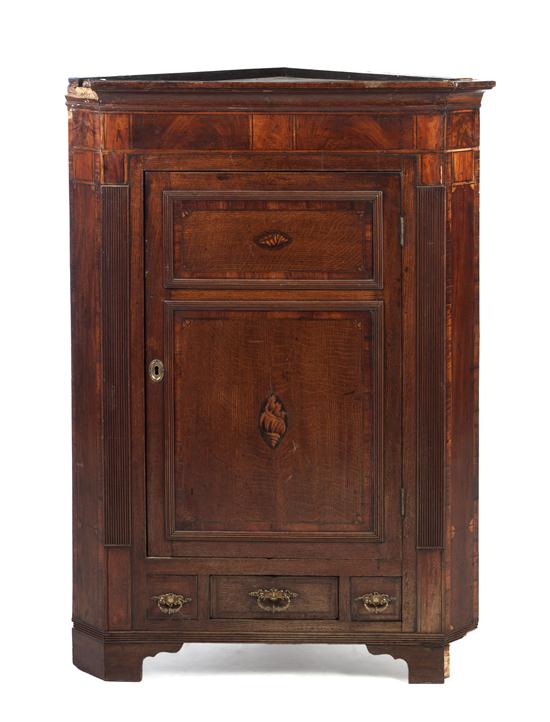 A Georgian Style Oak Corner Cabinet 155ebf