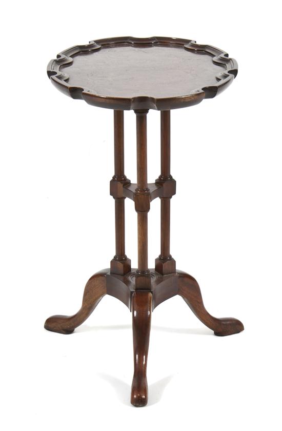 An American Mahogany Candle Stand 1561ca
