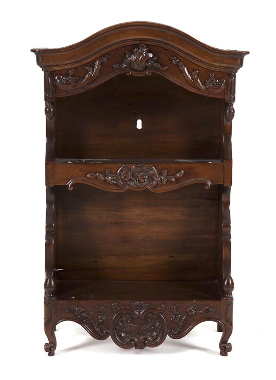 A Victorian Walnut Hanging Etagere 1561de