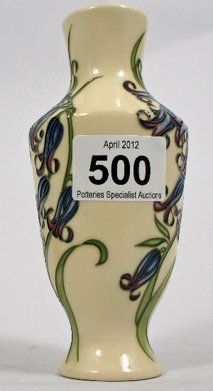 Moorcroft Vase decorated with Bluebells 15667e